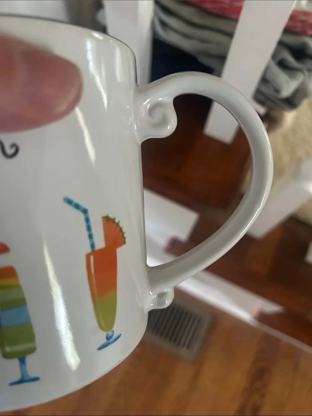 Cracker Barrel White Beach Drink Pattern Coffee Mug with Yellow Interior